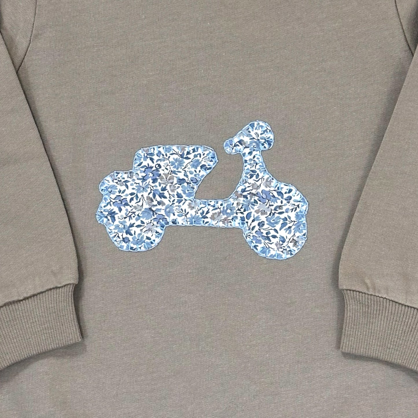 POLERÓN TAUPE VESPA BLUE BLOSSOM